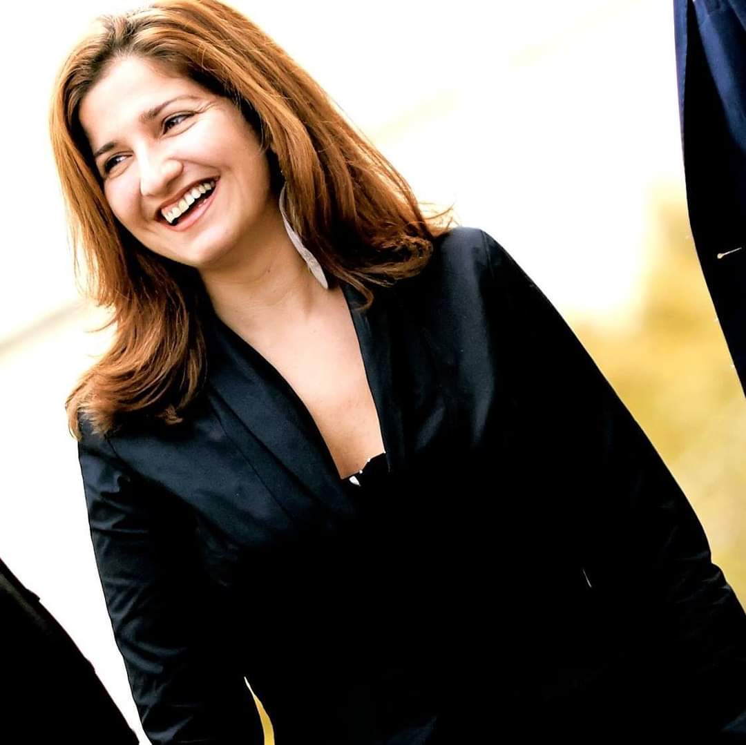 Portrait de la directrice et professeure de chant